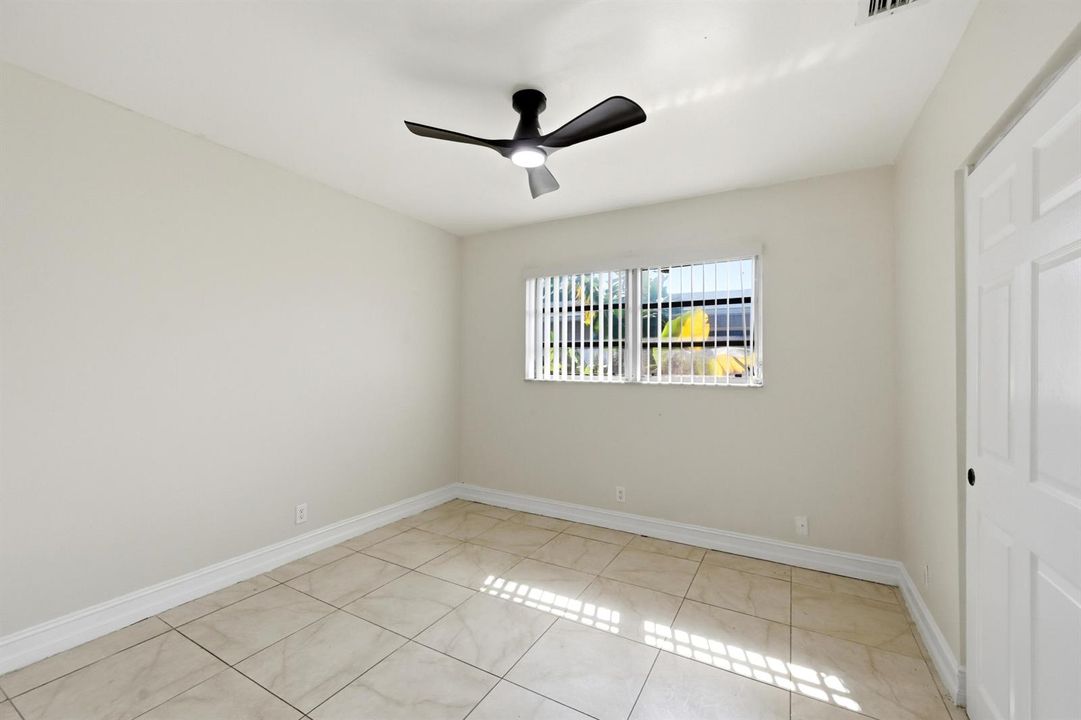 37_bedroom 3