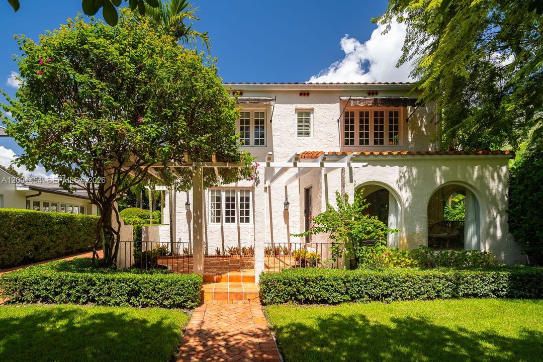 For Sale: $3,450,000 (5 beds, 3 baths, 2986 Square Feet)