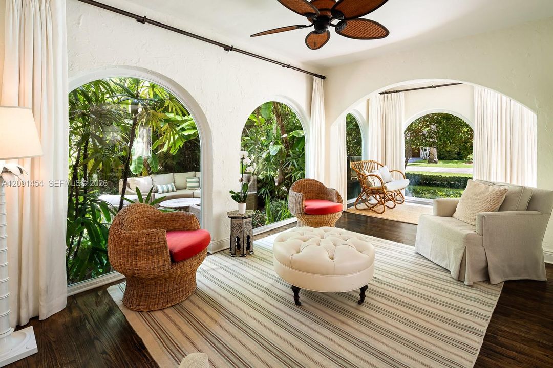 For Sale: $3,450,000 (5 beds, 3 baths, 2986 Square Feet)