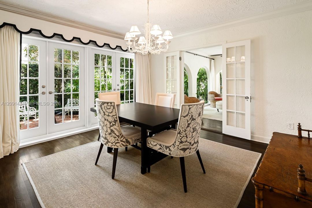 For Sale: $3,450,000 (5 beds, 3 baths, 2986 Square Feet)