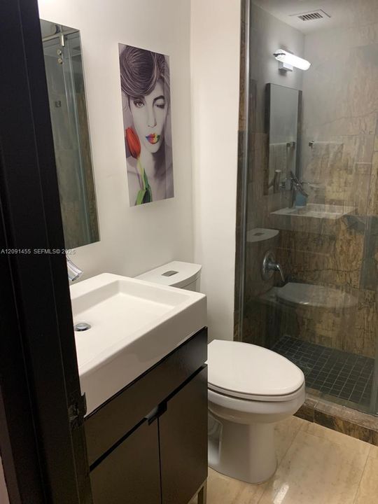 For Rent: $4,300 (2 beds, 2 baths, 1069 Square Feet)
