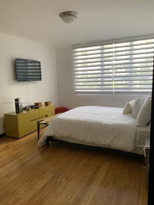 For Rent: $4,300 (2 beds, 2 baths, 1069 Square Feet)