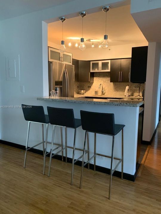 For Rent: $4,300 (2 beds, 2 baths, 1069 Square Feet)