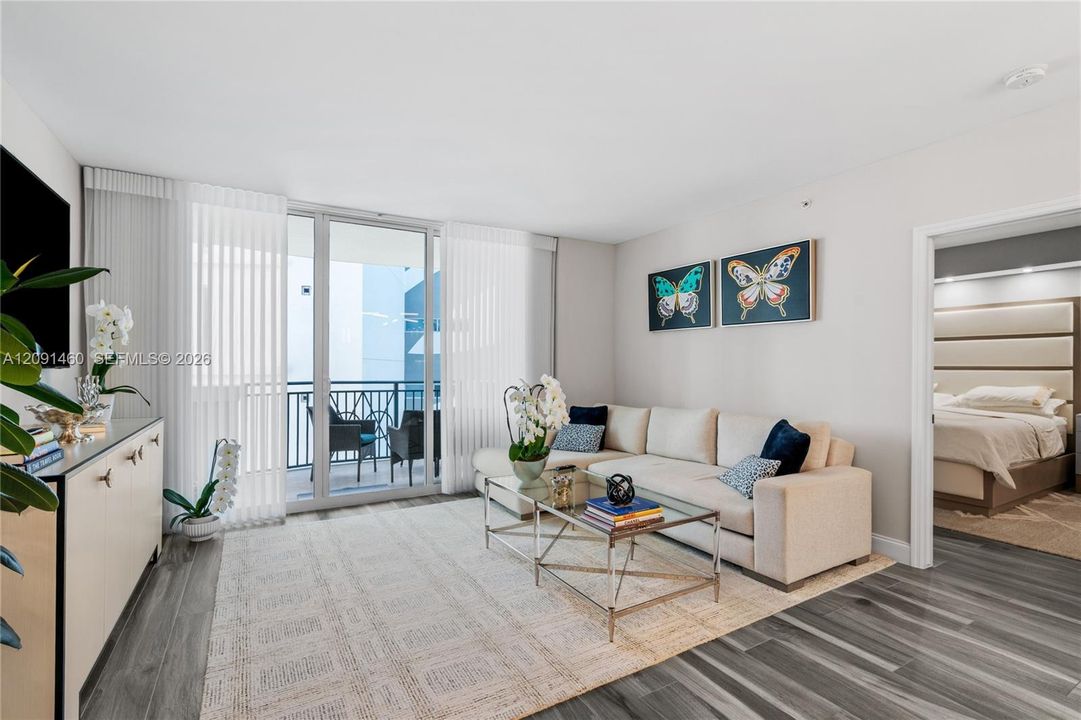For Sale: $790,000 (2 beds, 2 baths, 1200 Square Feet)