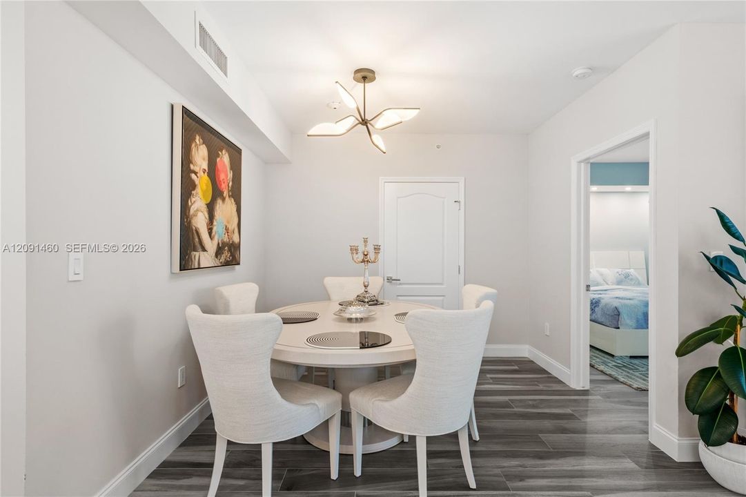 For Sale: $790,000 (2 beds, 2 baths, 1200 Square Feet)