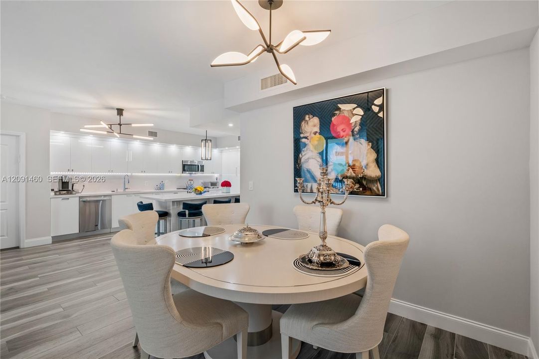 For Sale: $790,000 (2 beds, 2 baths, 1200 Square Feet)