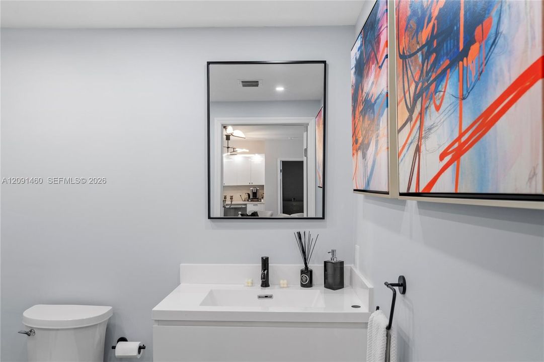 For Sale: $790,000 (2 beds, 2 baths, 1200 Square Feet)
