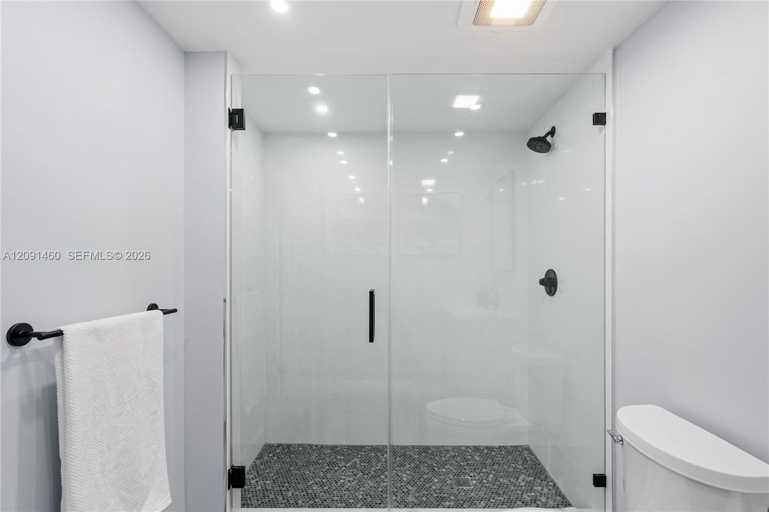 For Sale: $790,000 (2 beds, 2 baths, 1200 Square Feet)