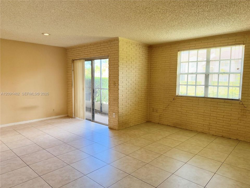 В аренду: $1,750 (1 спален, 1 ванн, 785 Квадратных фут)