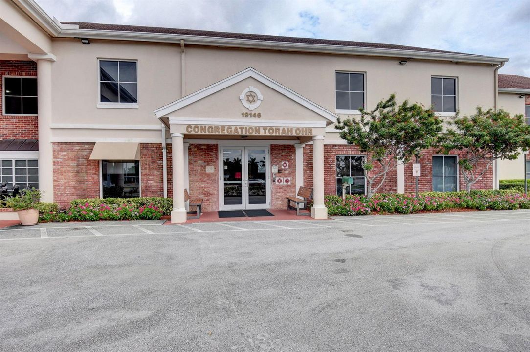 62-web-or-mls-Century Village (27)