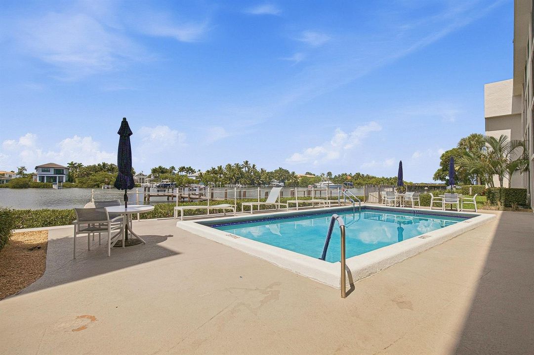 11-Pool