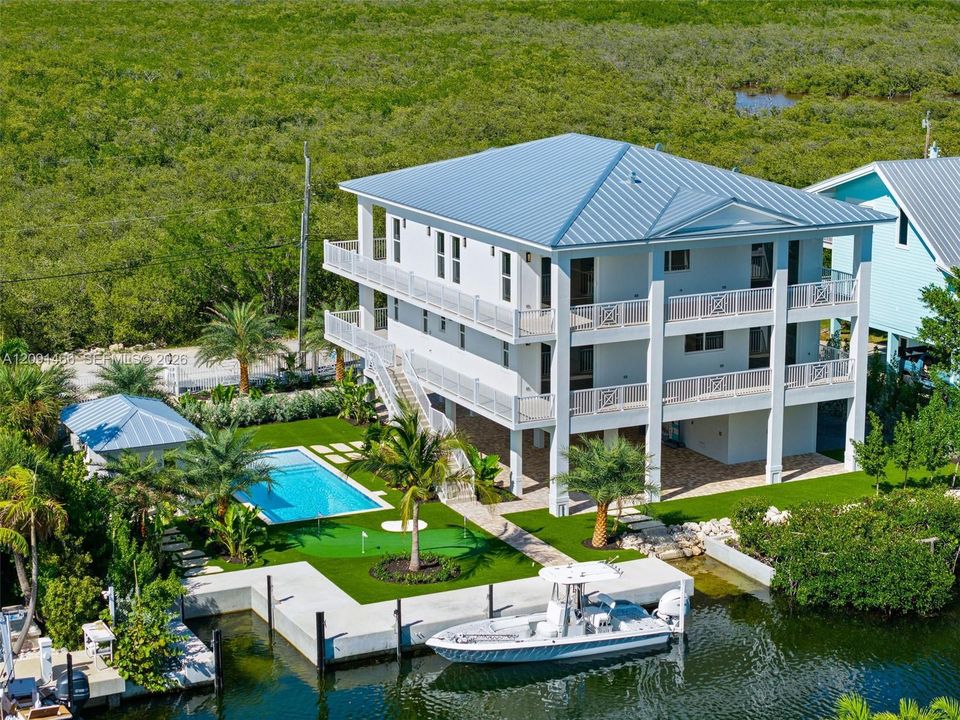 На продажу: $5,950,000 (4 спален, 4 ванн, 0 Квадратных фут)