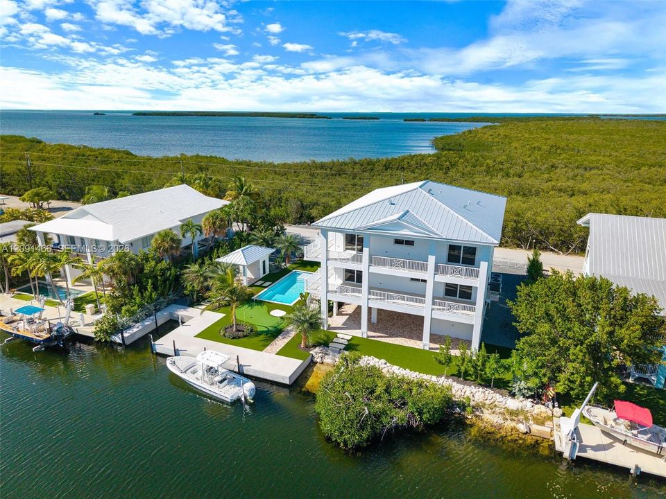 На продажу: $5,950,000 (4 спален, 4 ванн, 0 Квадратных фут)