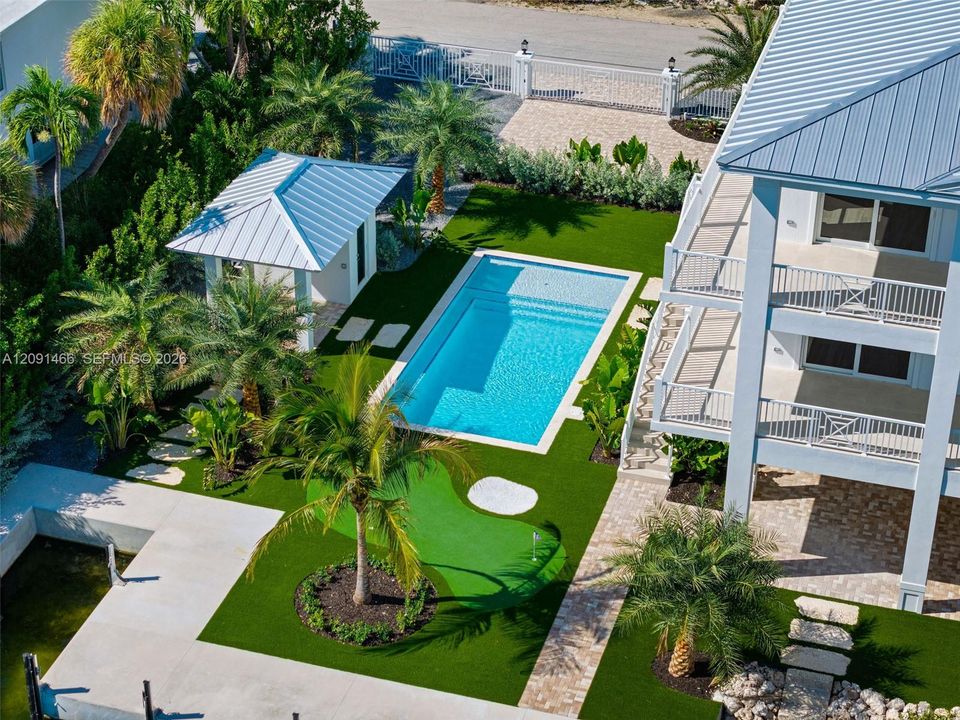На продажу: $5,950,000 (4 спален, 4 ванн, 0 Квадратных фут)