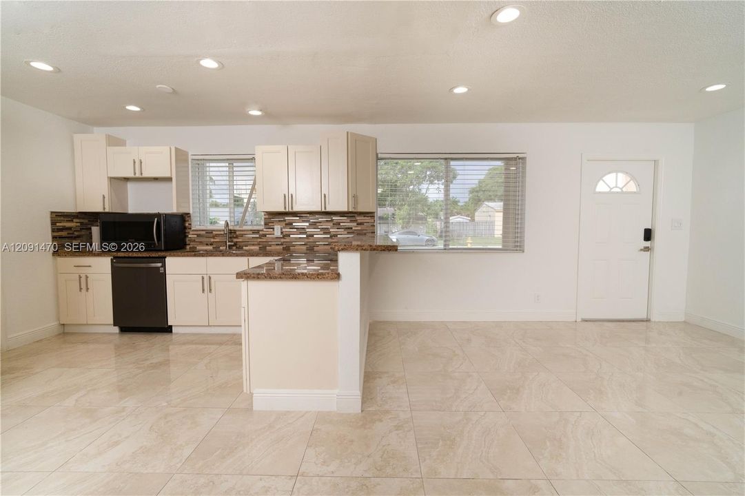 For Sale: $420,000 (3 beds, 2 baths, 1040 Square Feet)
