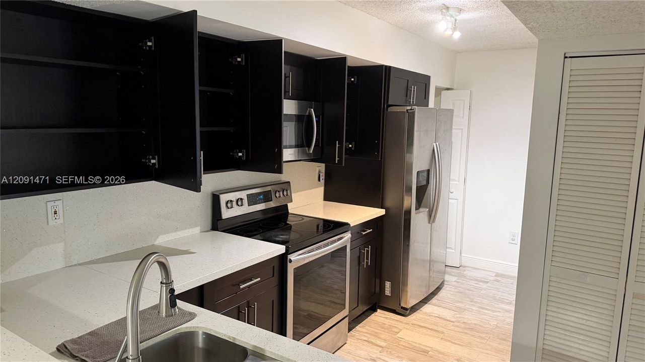 En Venta: $209,000 (1 camas, 1 baños, 813 Pies cuadrados)