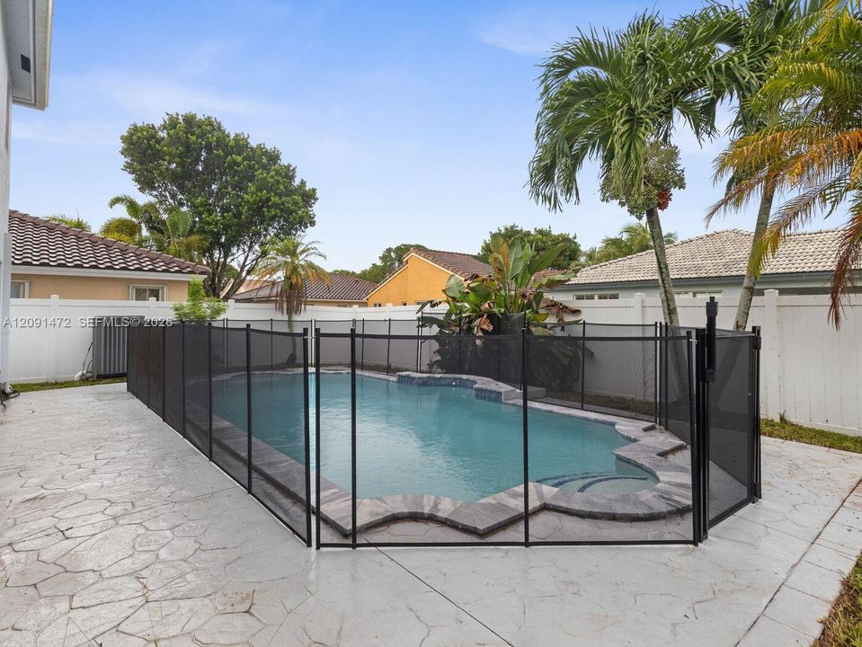 For Sale: $699,900 (4 beds, 3 baths, 2190 Square Feet)