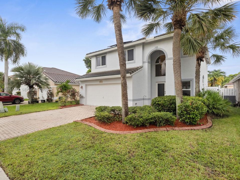 For Sale: $699,900 (4 beds, 3 baths, 2190 Square Feet)
