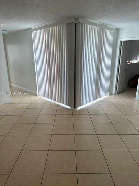 В аренду: $2,400 (2 спален, 2 ванн, 982 Квадратных фут)