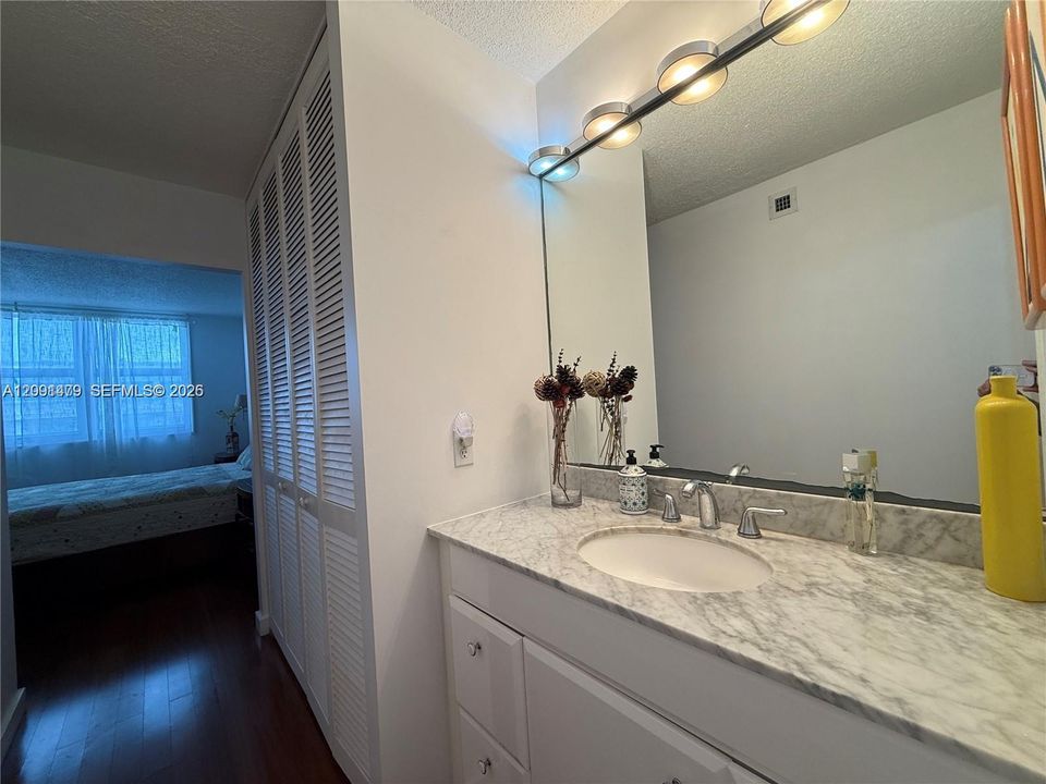 В аренду: $3,500 (2 спален, 2 ванн, 929 Квадратных фут)