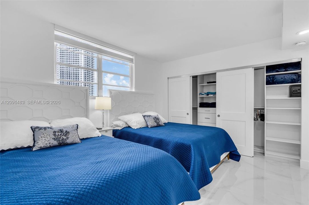 В аренду: $4,350 (1 спален, 1 ванн, 812 Квадратных фут)