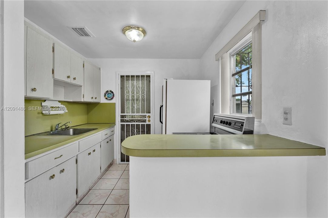 En Venta: $349,000 (2 camas, 1 baños, 572 Pies cuadrados)