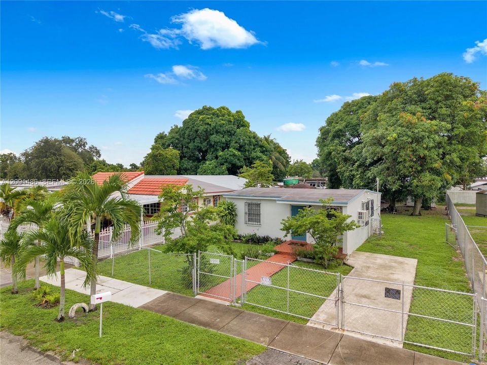 En Venta: $349,000 (2 camas, 1 baños, 572 Pies cuadrados)