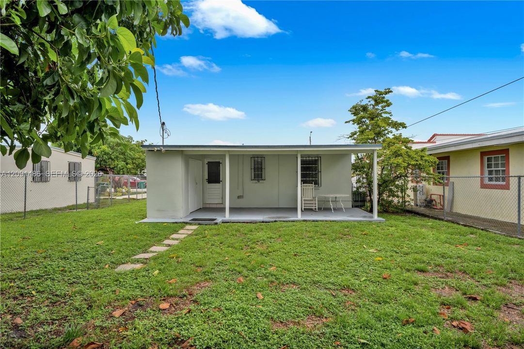 En Venta: $349,000 (2 camas, 1 baños, 572 Pies cuadrados)