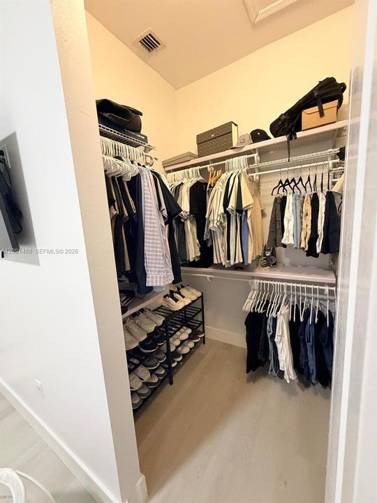 En Renta: $2,400 (3 camas, 2 baños, 1584 Pies cuadrados)