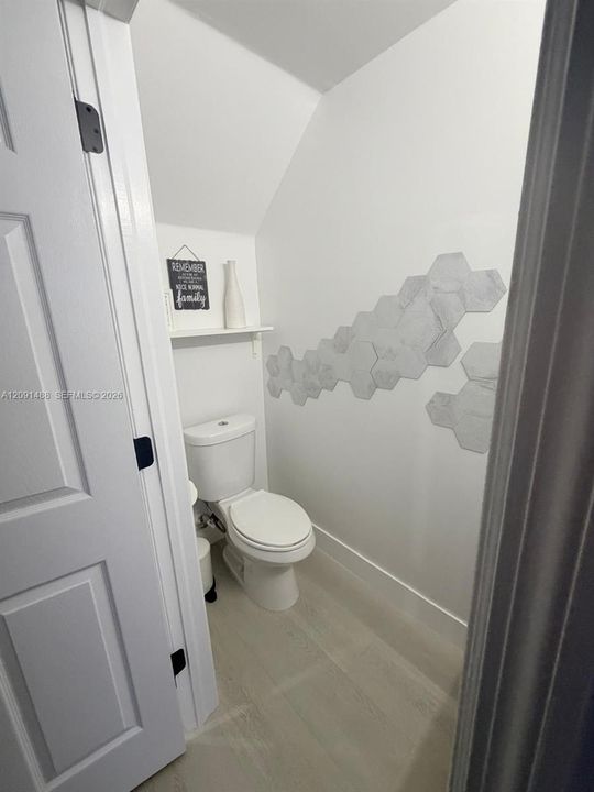 En Renta: $2,400 (3 camas, 2 baños, 1584 Pies cuadrados)