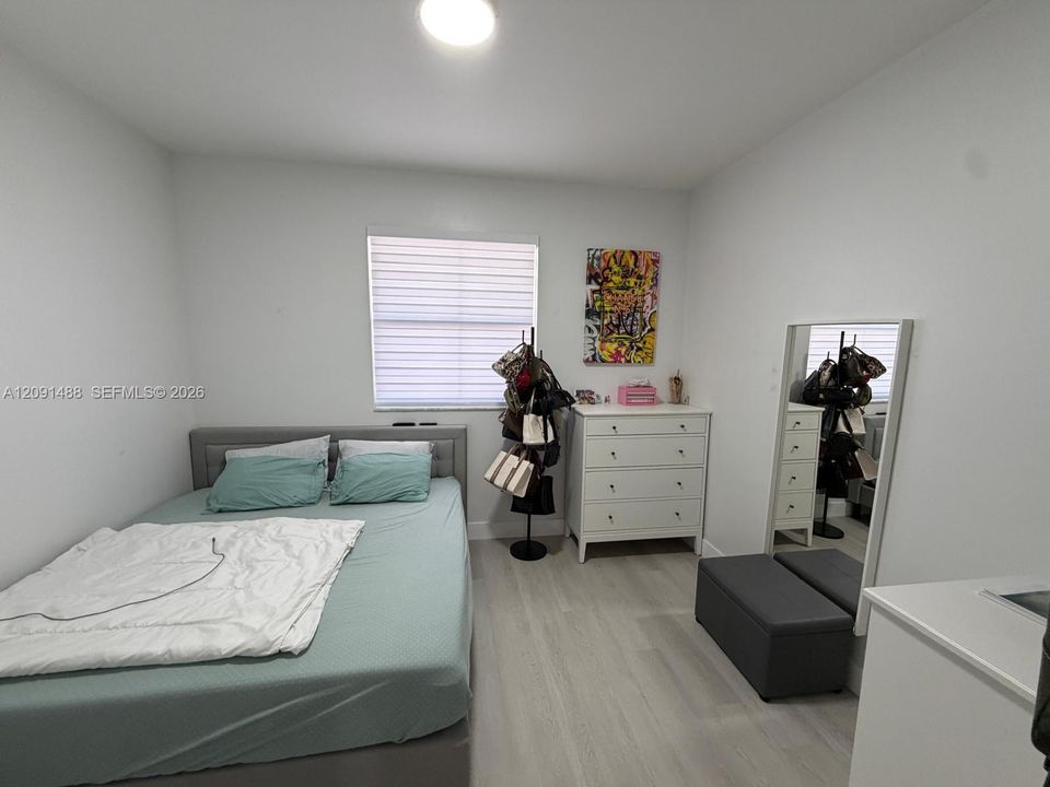 En Renta: $2,400 (3 camas, 2 baños, 1584 Pies cuadrados)