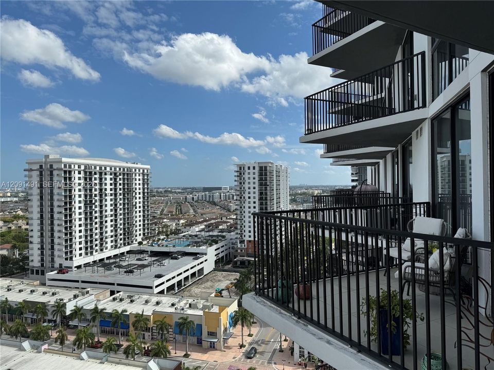 En Venta: $360,000 (1 camas, 1 baños, 698 Pies cuadrados)