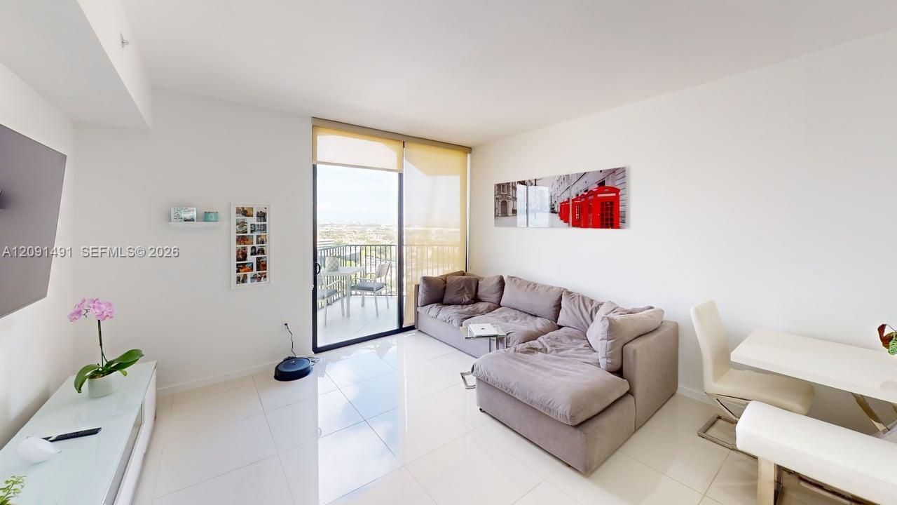 En Venta: $360,000 (1 camas, 1 baños, 698 Pies cuadrados)