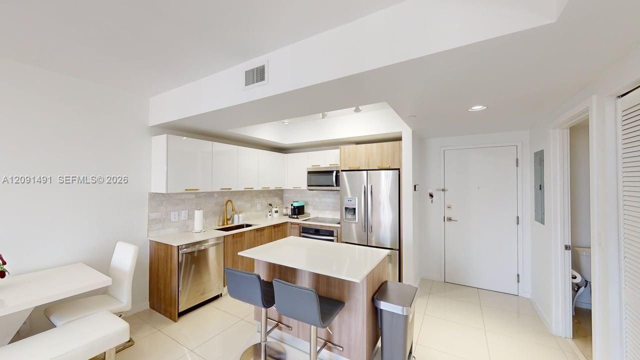 En Venta: $360,000 (1 camas, 1 baños, 698 Pies cuadrados)