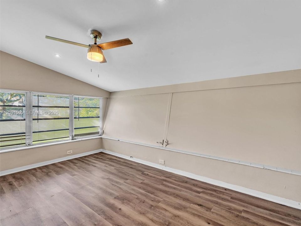 В аренду: $3,500 (4 спален, 3 ванн, 1079 Квадратных фут)