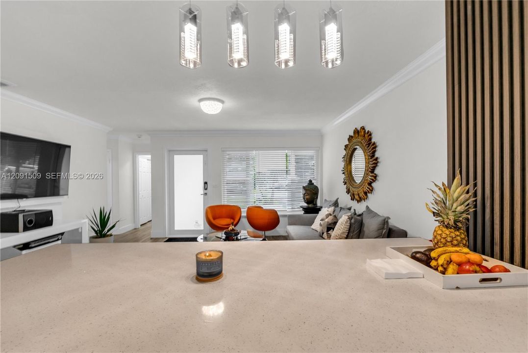 For Sale: $535,000 (3 beds, 2 baths, 1043 Square Feet)