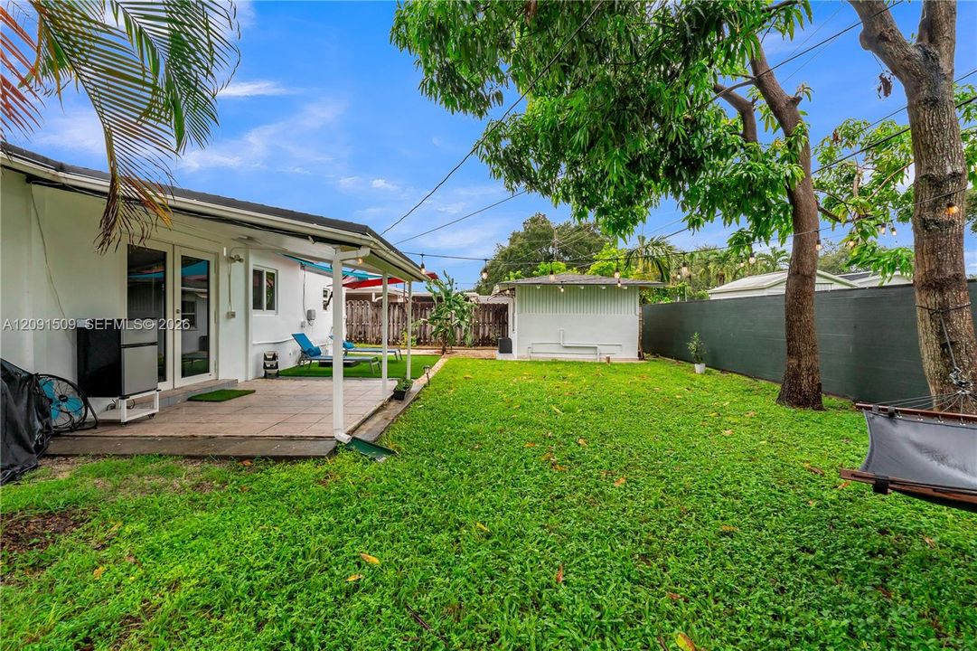 For Sale: $535,000 (3 beds, 2 baths, 1043 Square Feet)