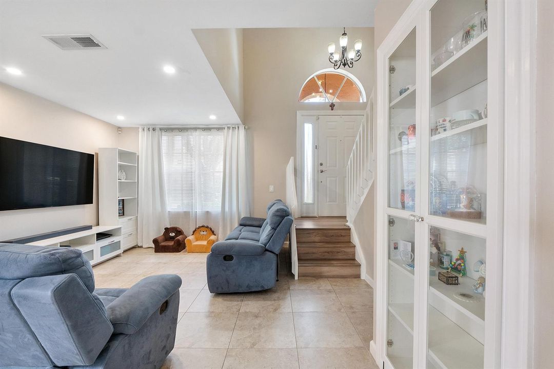 10961 Nw 12th Dr_004