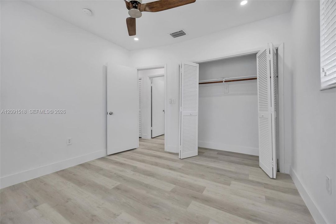 For Rent: $3,500 (4 beds, 2 baths, 1300 Square Feet)