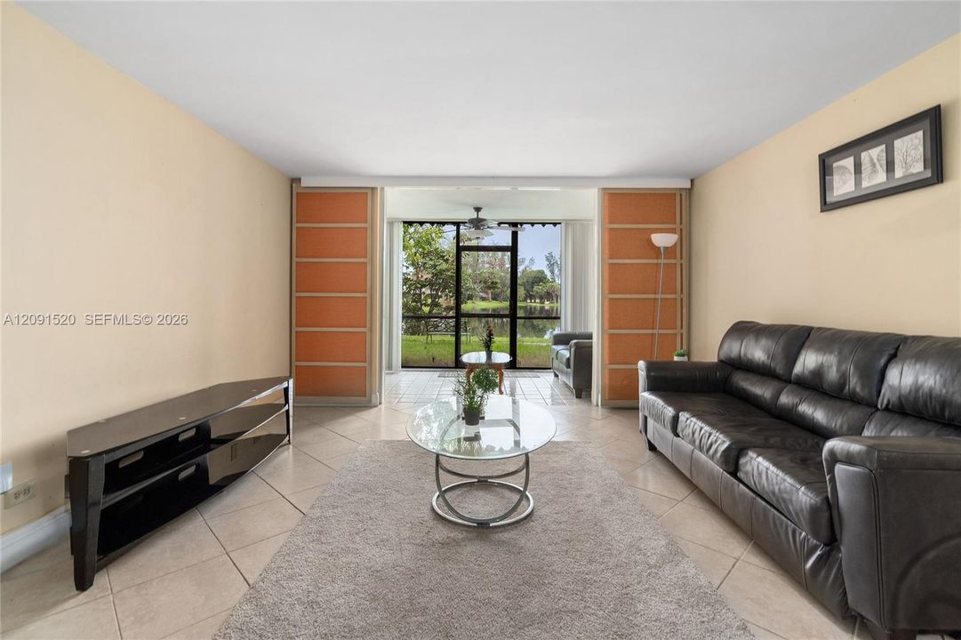 En Renta: $1,999 (1 camas, 1 baños, 800 Pies cuadrados)