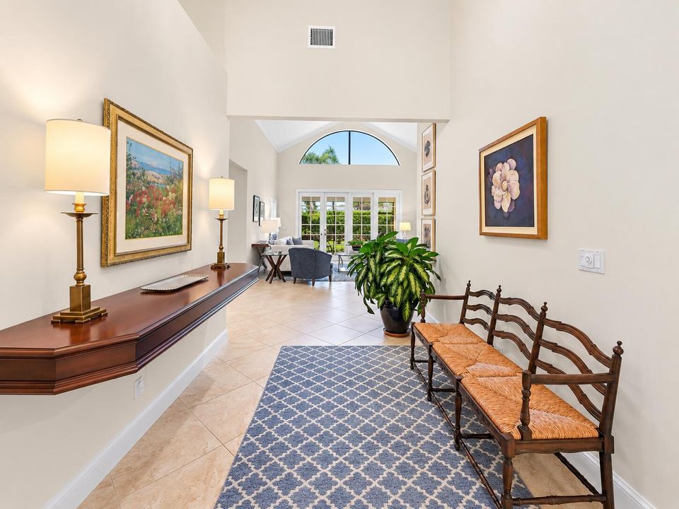 Entry Way Facing the Formal Living Room