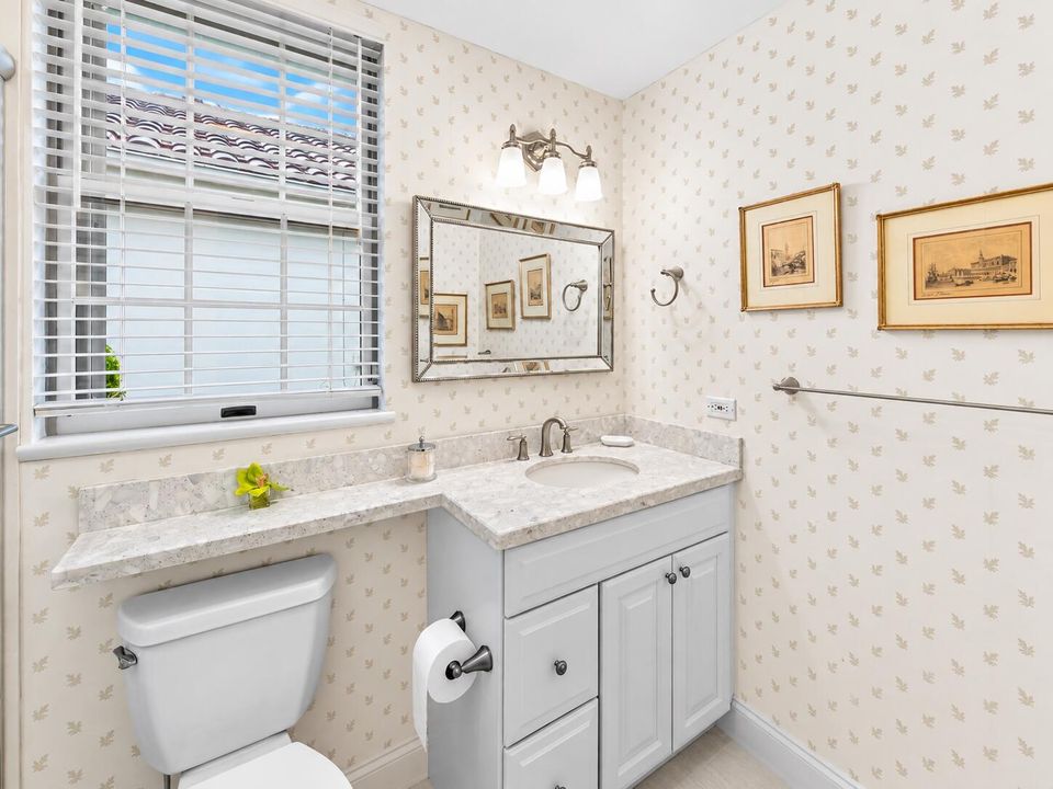 2nd Bathroom