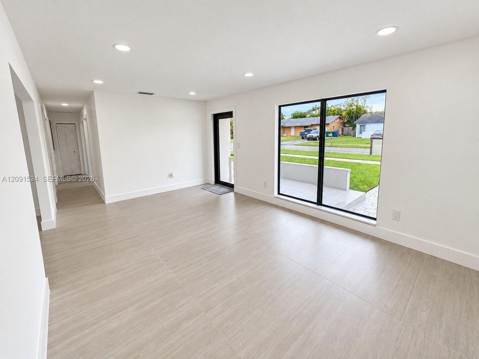 For Sale: $640,000 (3 beds, 2 baths, 1278 Square Feet)