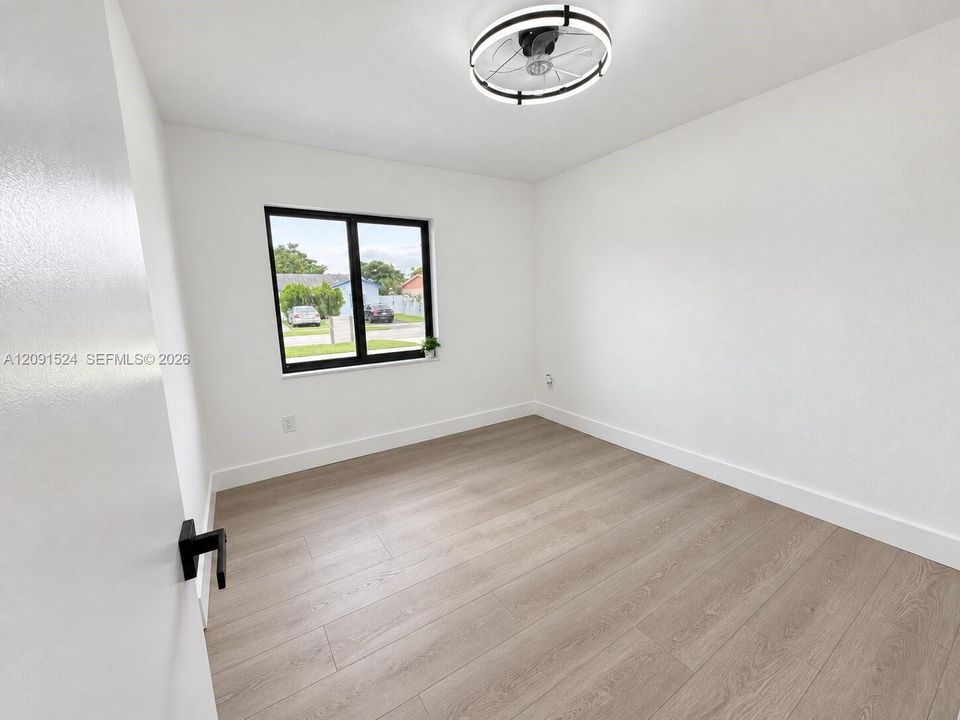 For Sale: $640,000 (3 beds, 2 baths, 1278 Square Feet)