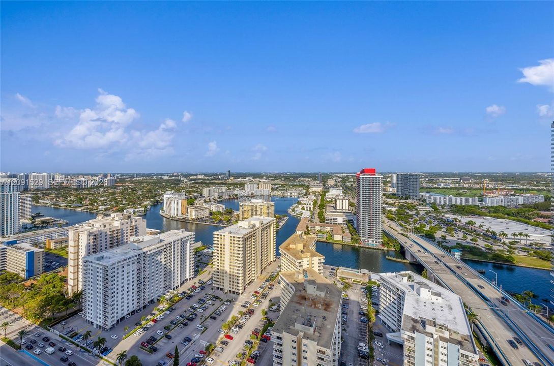 For Rent: $5,500 (3 beds, 3 baths, 1571 Square Feet)