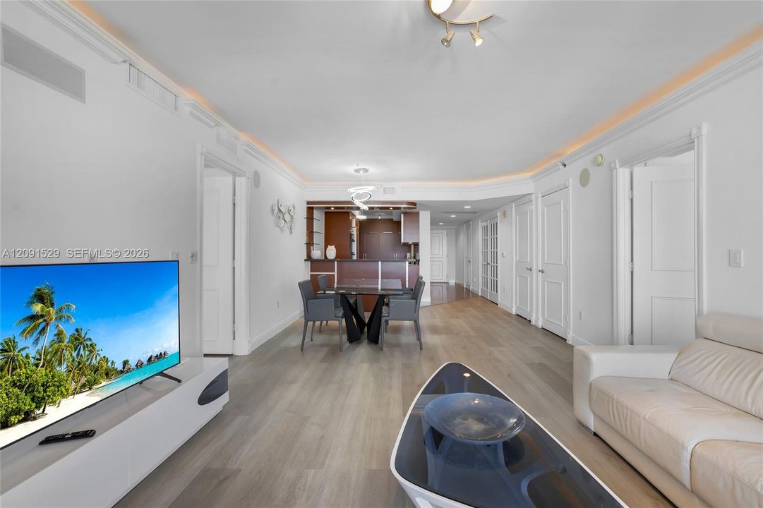 For Rent: $5,500 (3 beds, 3 baths, 1571 Square Feet)