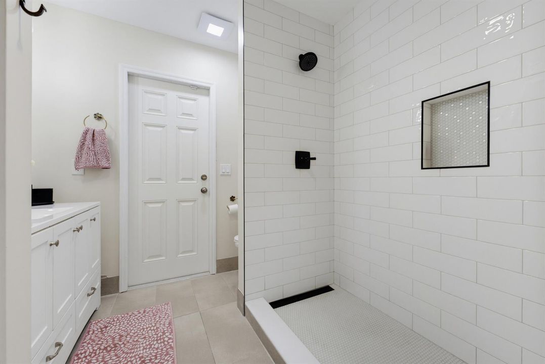Block_Realty_123_010