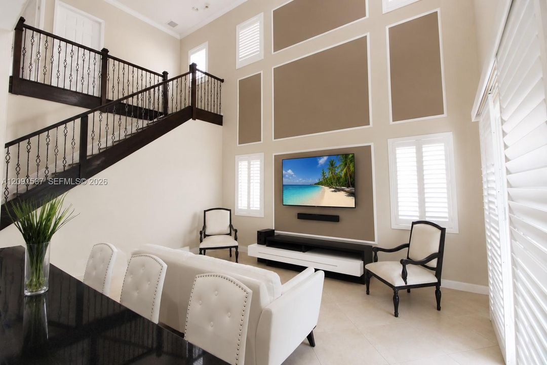 For Sale: $710,000 (5 beds, 3 baths, 2777 Square Feet)