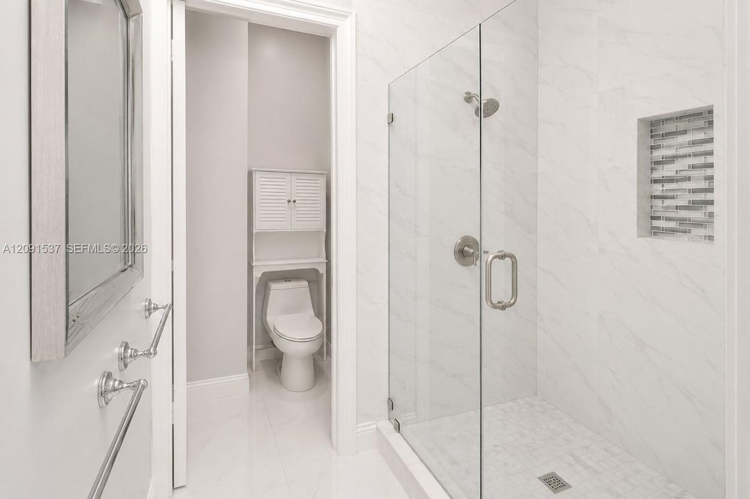 For Sale: $710,000 (5 beds, 3 baths, 2777 Square Feet)