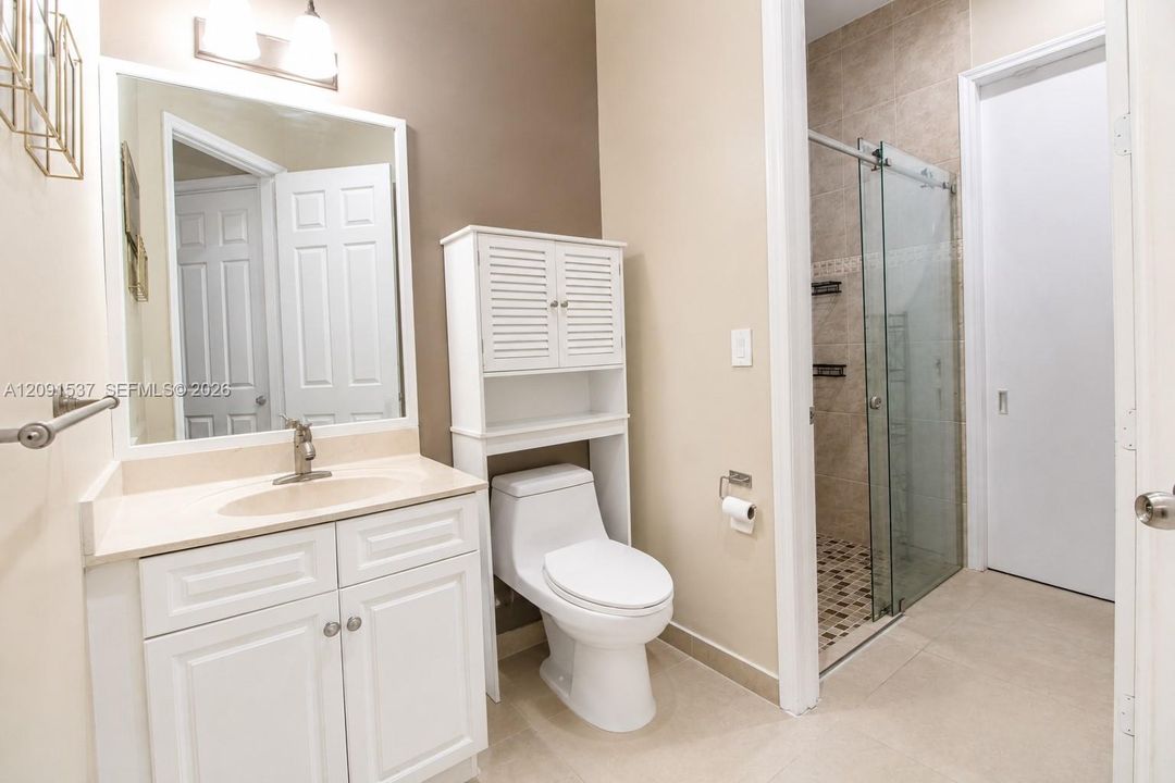 For Sale: $710,000 (5 beds, 3 baths, 2777 Square Feet)